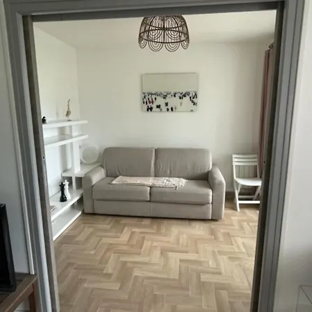 Nice 50m With Terrace 12m2 - 8min From The Beach * 사나리쉬르메르